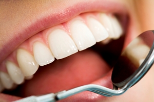 متخصص دندانپزشکی زیبایی و ترمیمی-دکتر آمانج شعبانی
